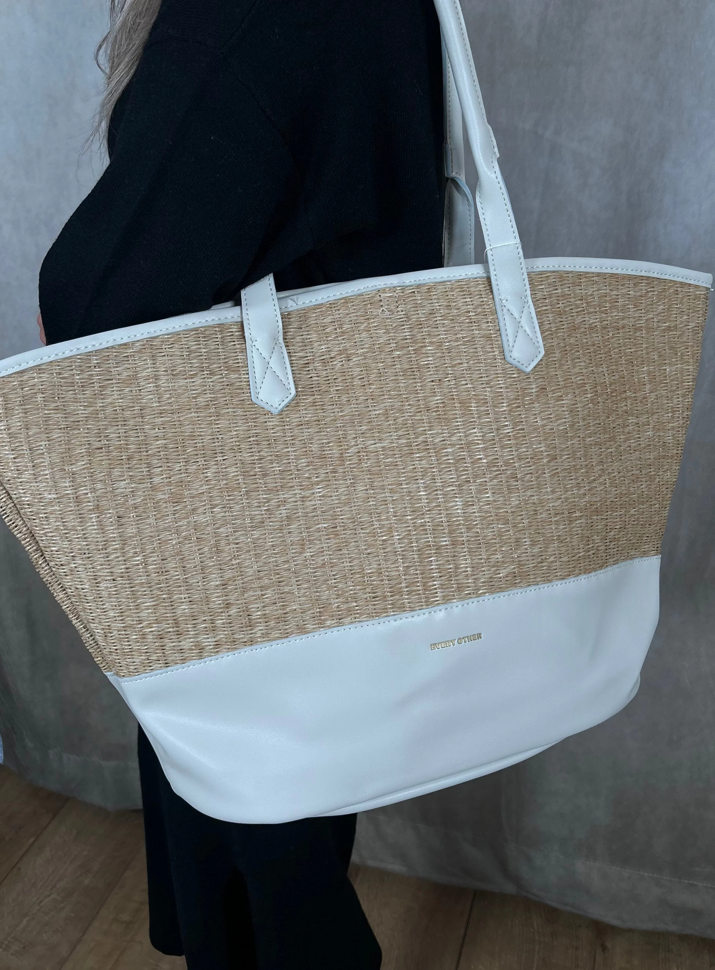 Large Hessian Bag