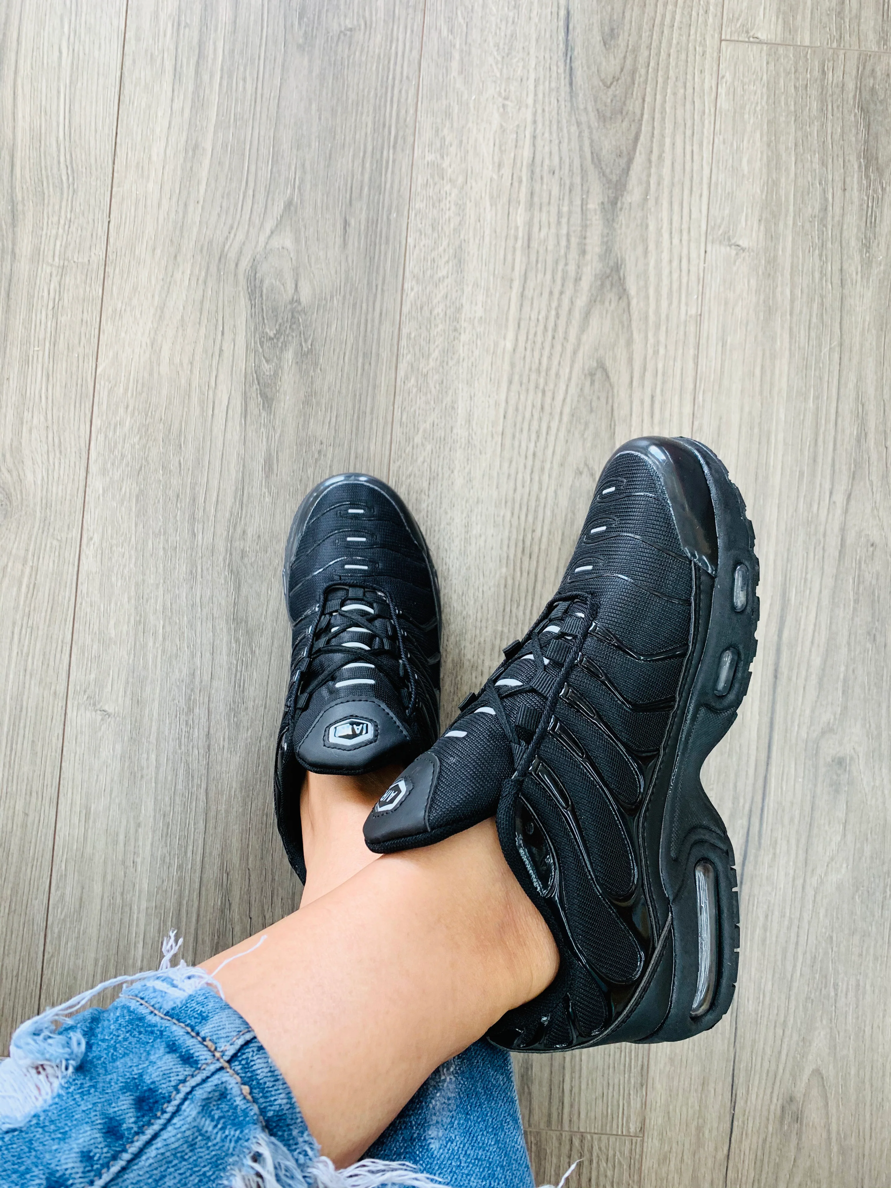 GB9067 (9045) - SOLID BLACK